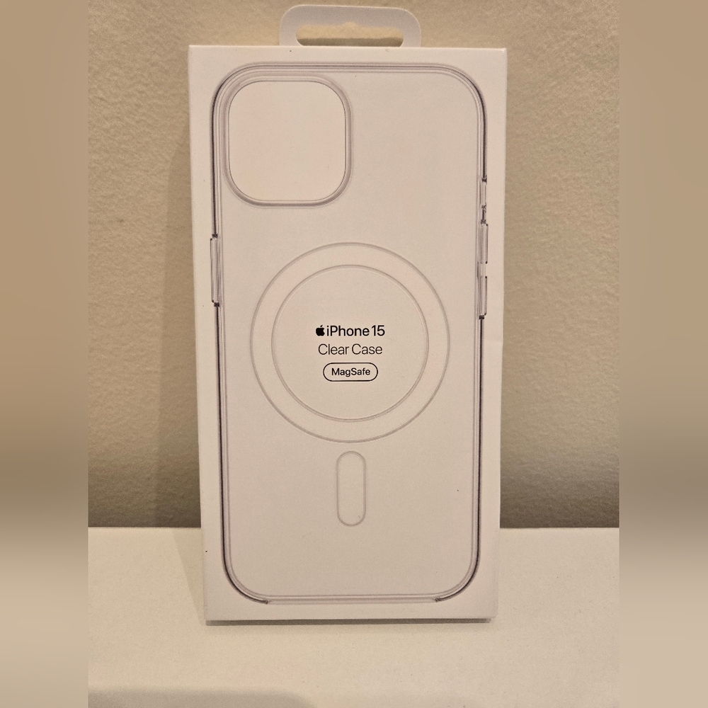 Apple iPhone 15 Clear Case with MagSafe